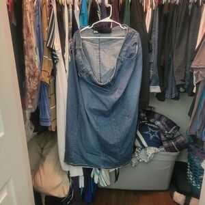 Denim skirt